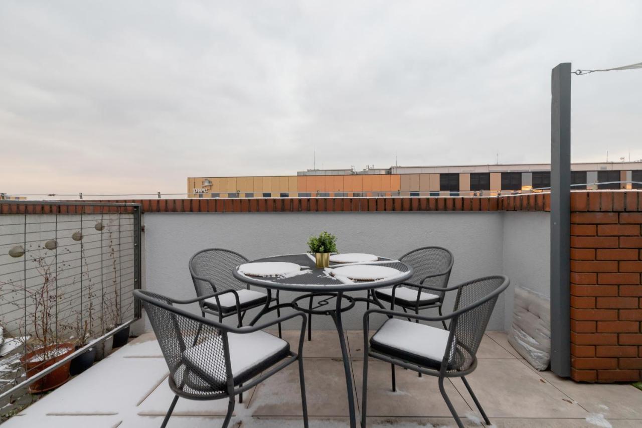 Politechnika Krakowska Apartment By Renters Prestige Exterior photo